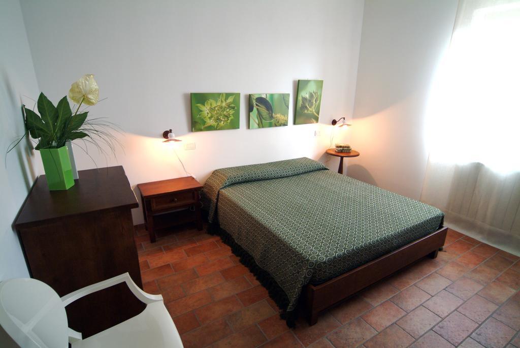 Agriturismo Casale Le Selvette Ripa Cameră foto